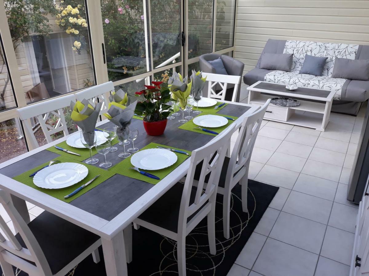 Gite Au Bord Du Lac Montville 外观 照片